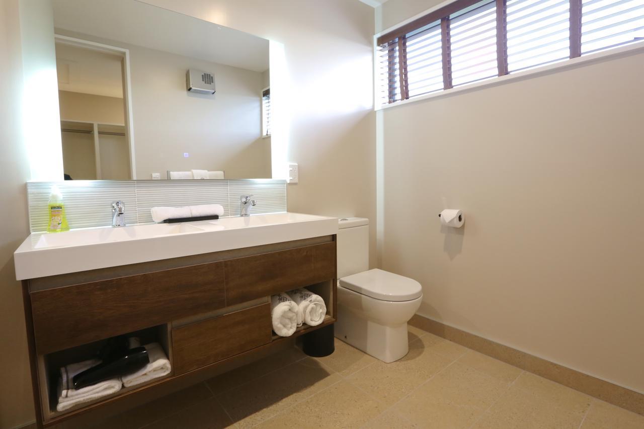 Golden Sun Apartment -Two Bedrooms, Three Bedrooms Christchurch Dış mekan fotoğraf