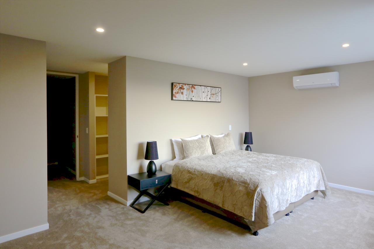 Golden Sun Apartment -Two Bedrooms, Three Bedrooms Christchurch Dış mekan fotoğraf