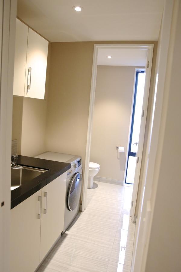 Golden Sun Apartment -Two Bedrooms, Three Bedrooms Christchurch Dış mekan fotoğraf